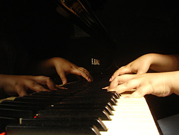 Hands on Piano